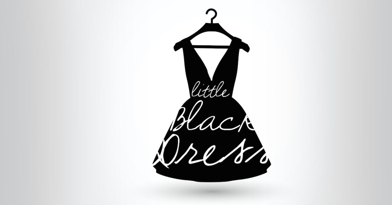 черное платье на вешалке